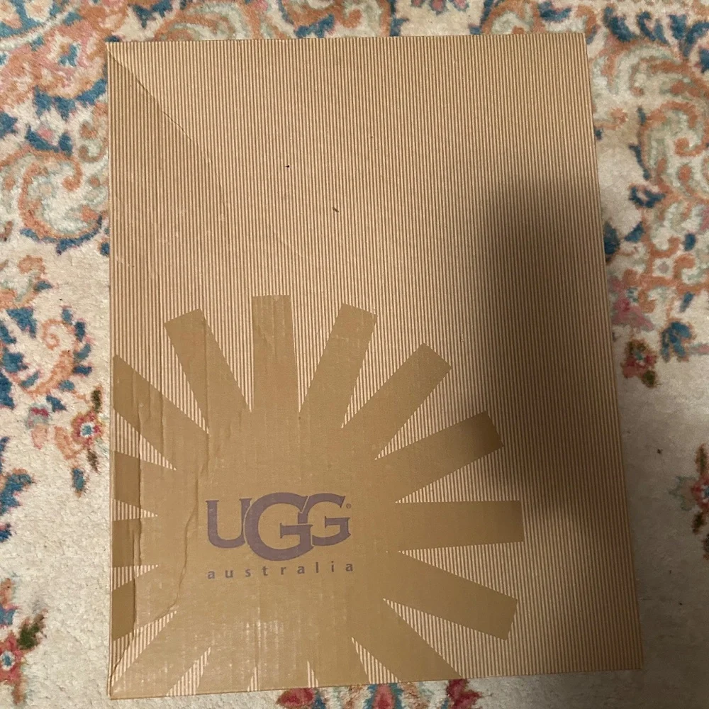 UGG Women's Wilshire Logo Boot